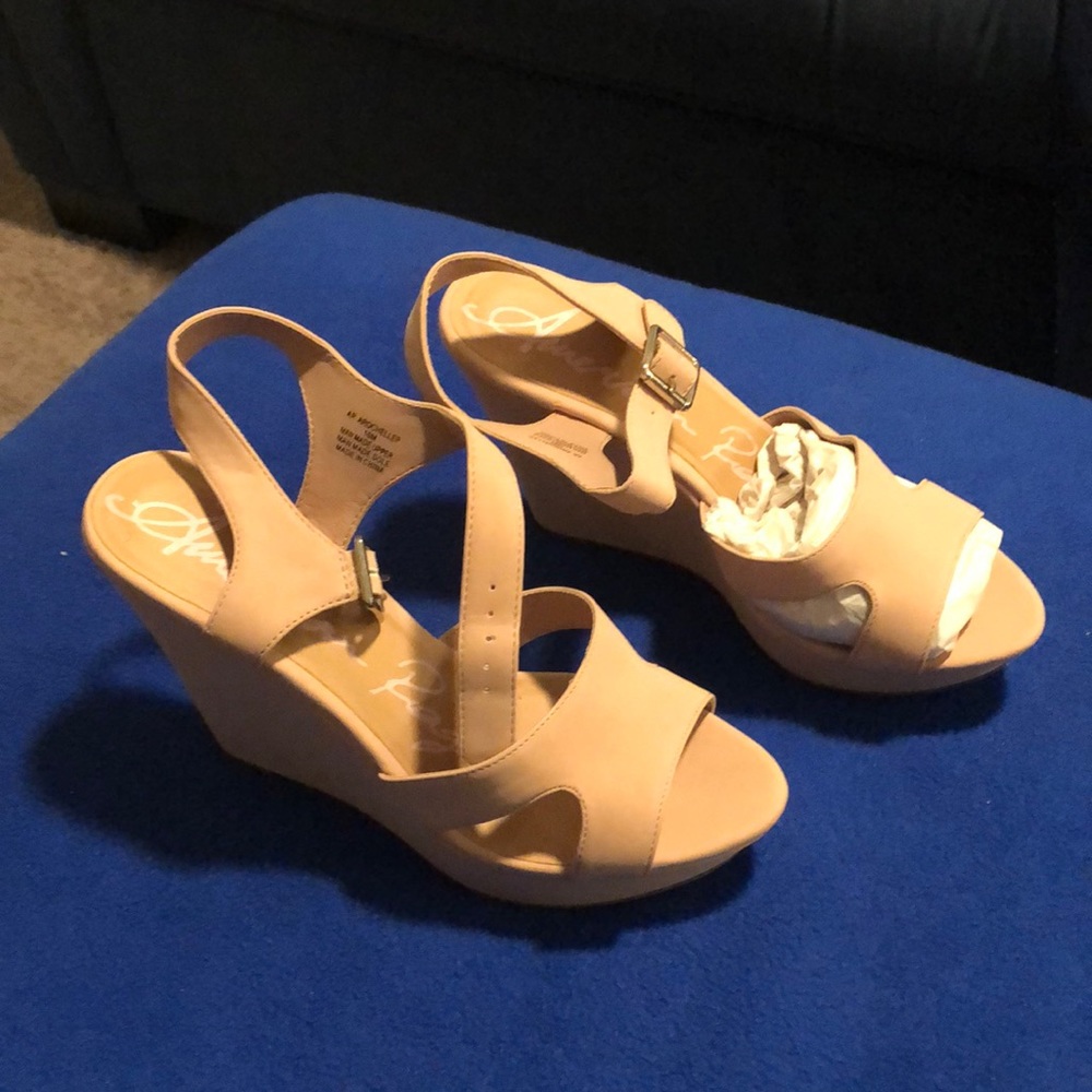 Wedge shoes